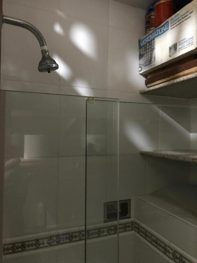 Apartamento Copacabana, Qto E Sala. Vista Lateral Para O Mar